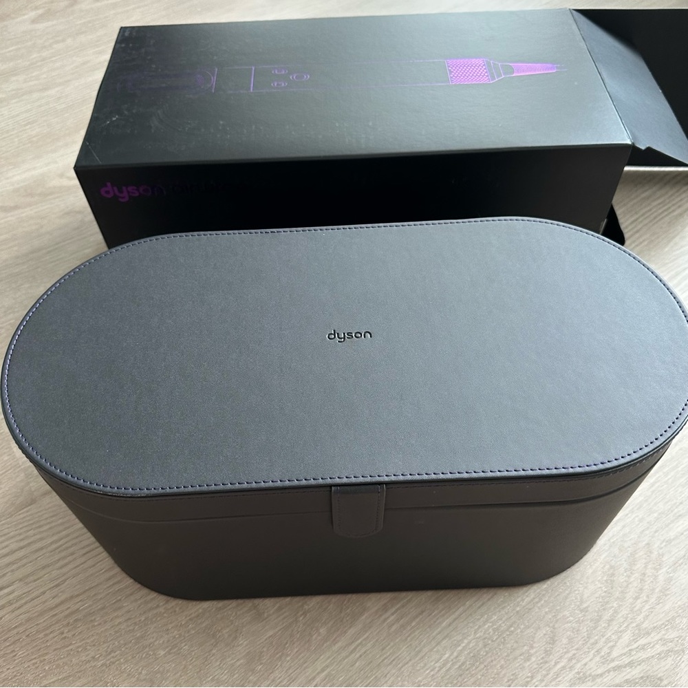 New dyson airwrap case